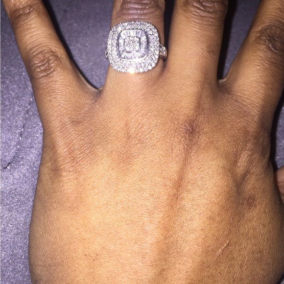 Diamond Ring - Picture 5 of 6